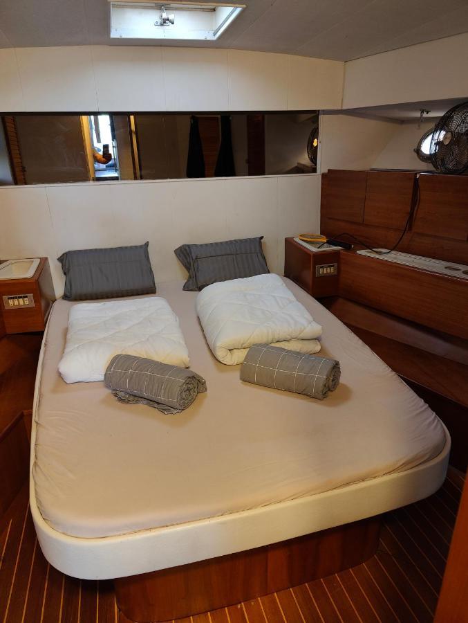 Hotel Voyager à Sant Adrià de Besòs Extérieur photo